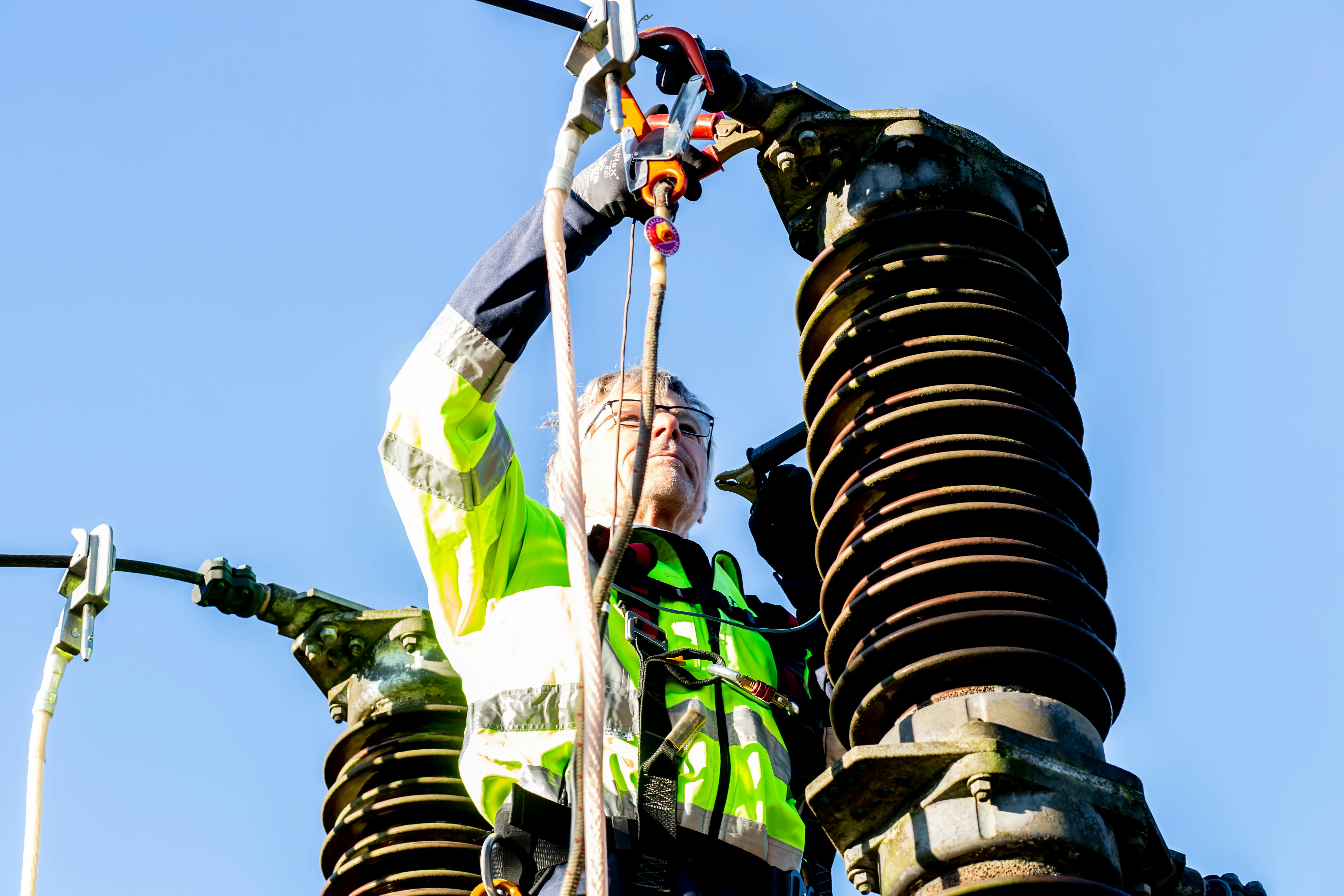 electricity pole